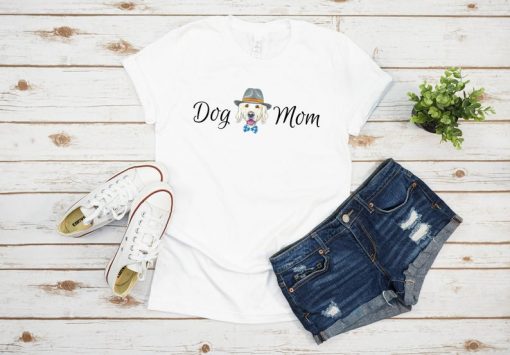 Dog Mom Retriever with Hat T-Shirt