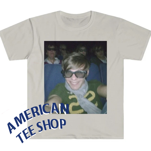 Louis Tomlinson Movie Theatre Selfie Meme T-Shirt