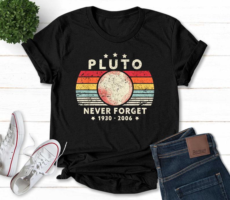Pluto Never Forget 1930-2006 Classic T-Shirt